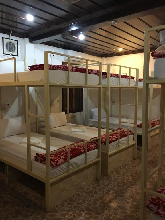 Central Backpacker Hostel Luang Prabang Exterior foto